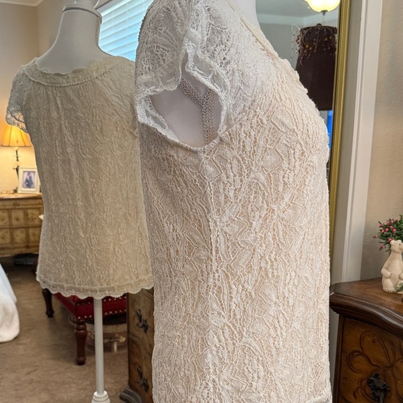 Ultra Pink Ivory Lace Top - Picture 3 of 9